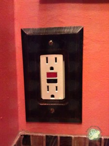 Close up of the Switch-plate cover.  As you can see the copper is very light and just accents everything perfectly.